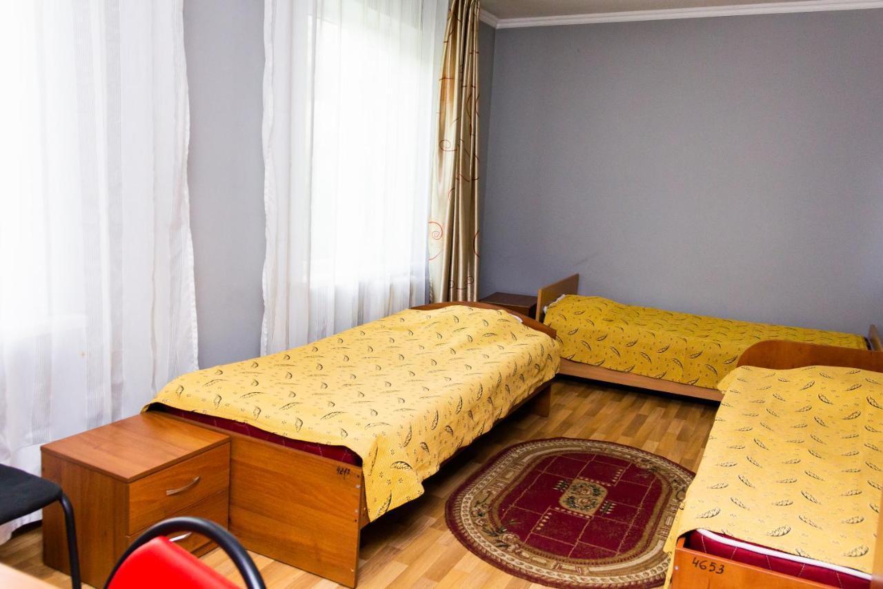 Hotel Tahar Алматы Экстерьер фото