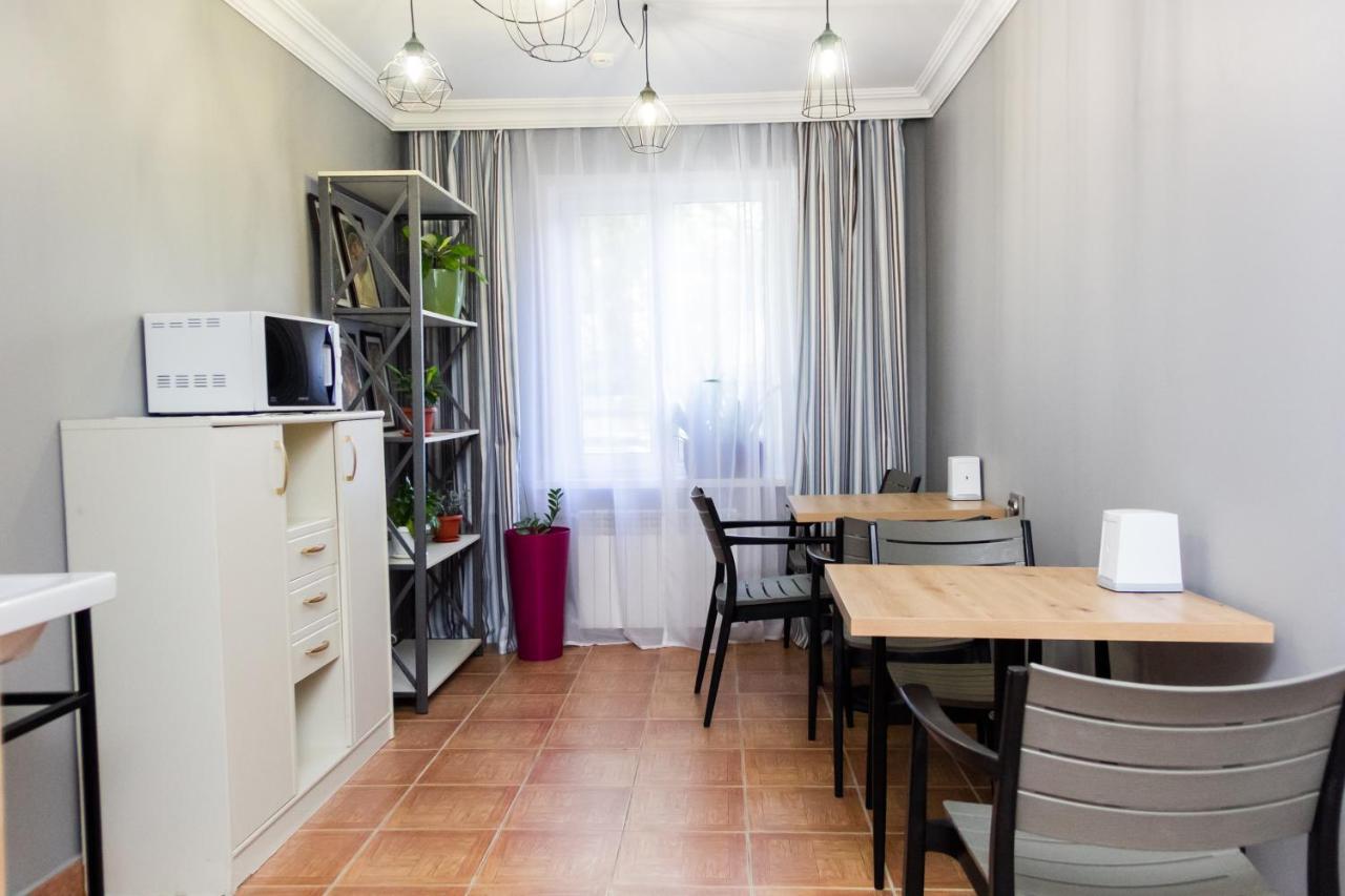 Hotel Tahar Алматы Экстерьер фото