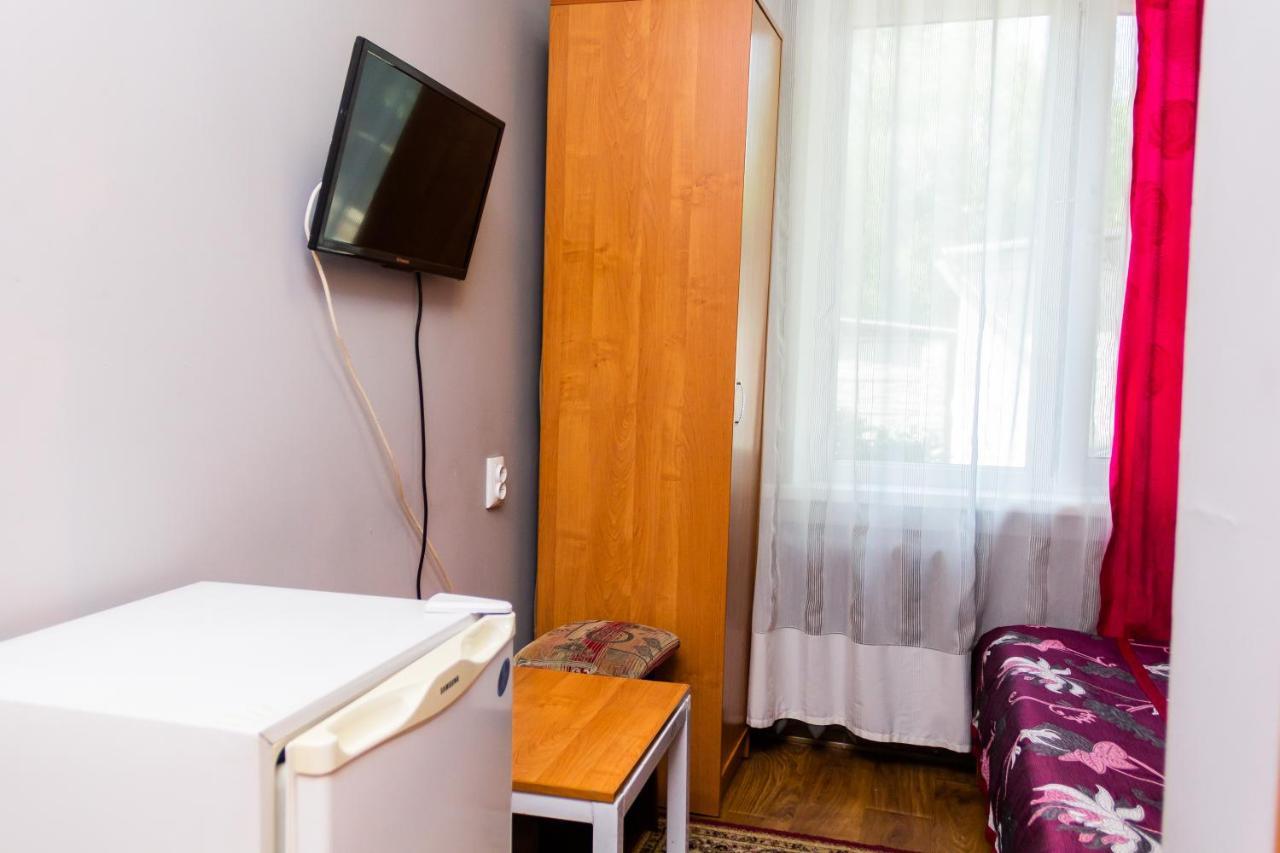 Hotel Tahar Алматы Экстерьер фото