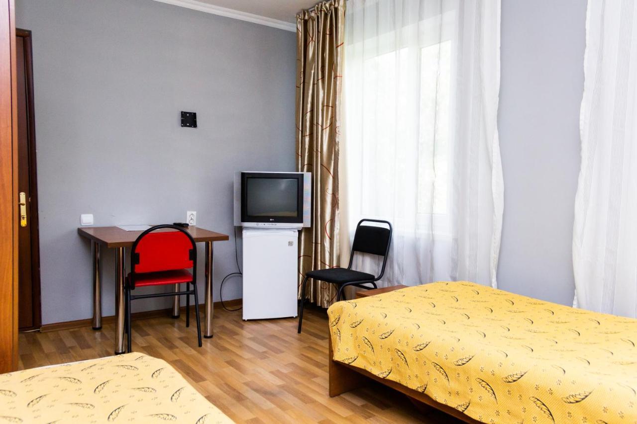Hotel Tahar Алматы Экстерьер фото